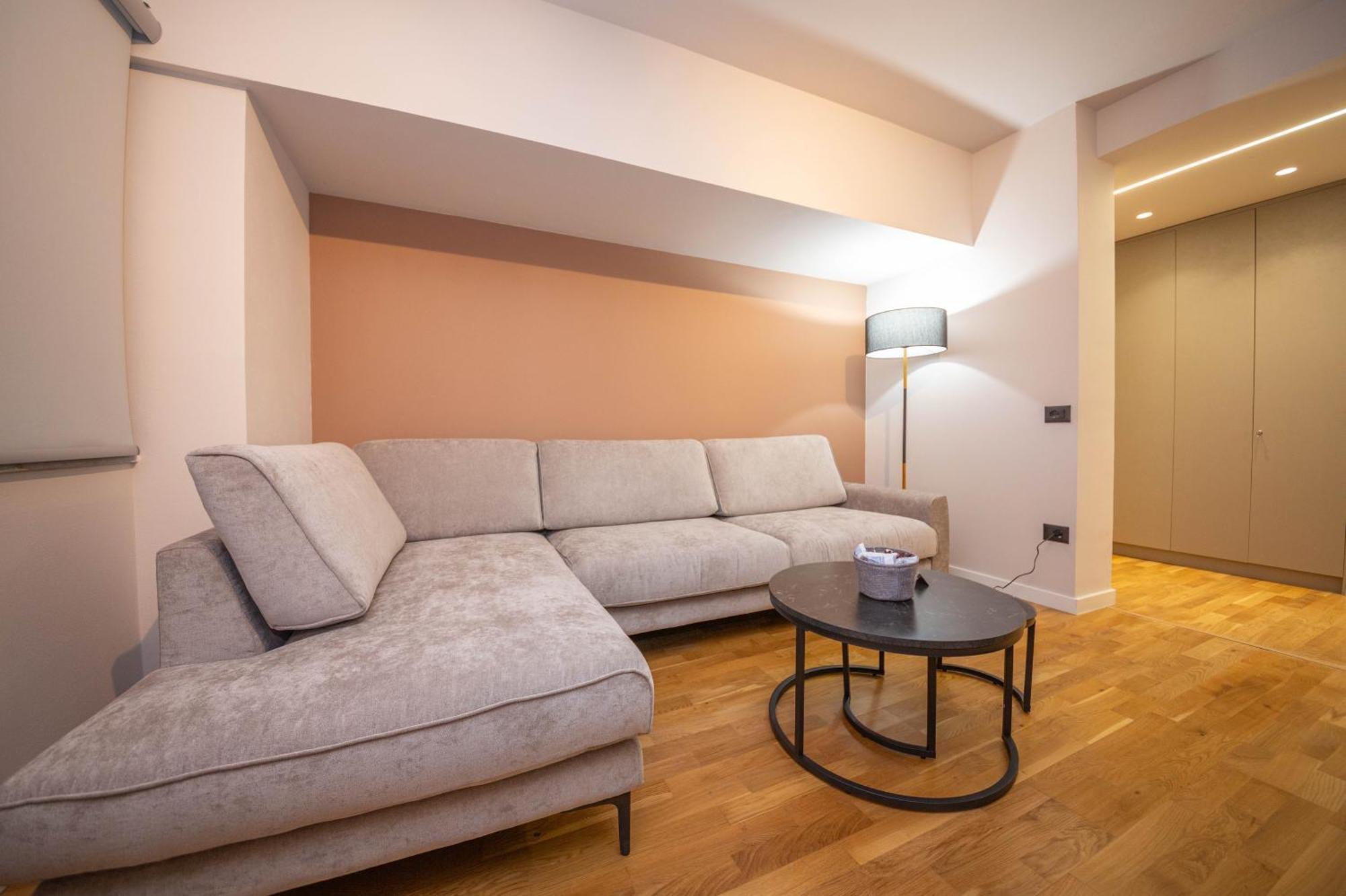 Blloku Unique Apartments 2 Tirana Kültér fotó